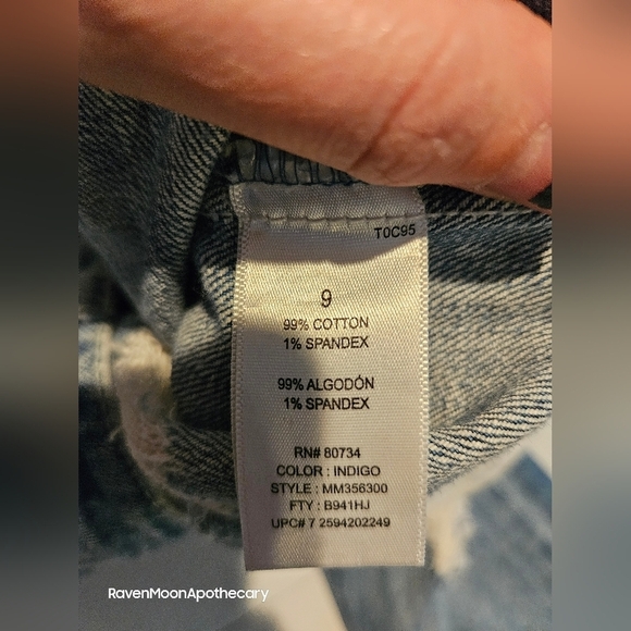 Miley Cyrus Distressed Jeans 9 - Picture 6 of 10